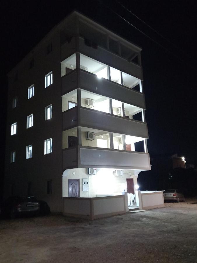 Md Apartmani Čanj Dış mekan fotoğraf